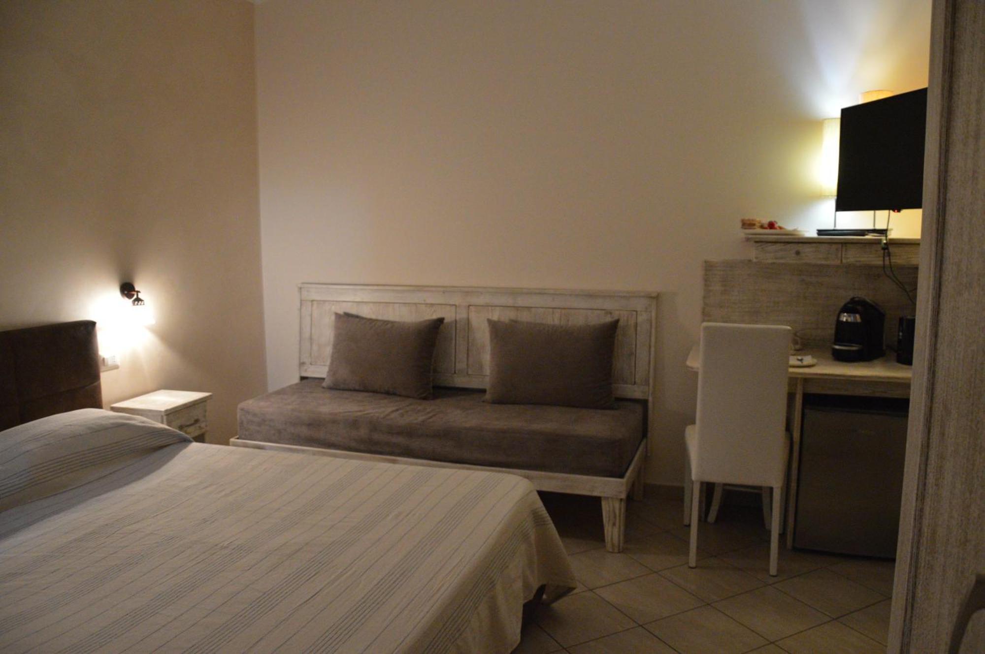 B&B E Casa Vacanza Al Castello Роччелла-Ионика Экстерьер фото